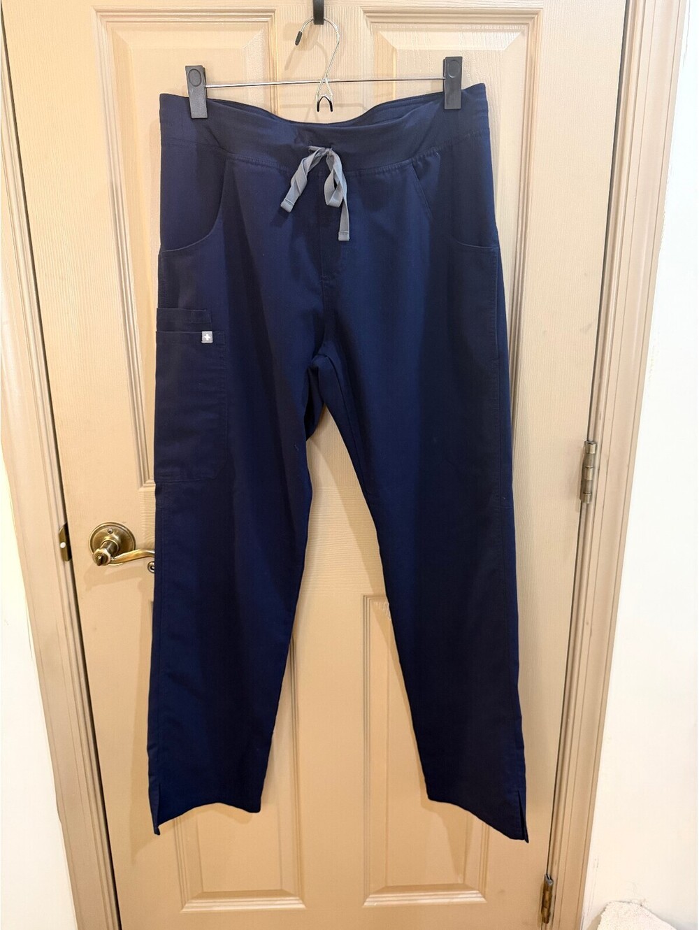 FIGS Kade Straight-Leg Scrub Pants – Navy – Size M 💙